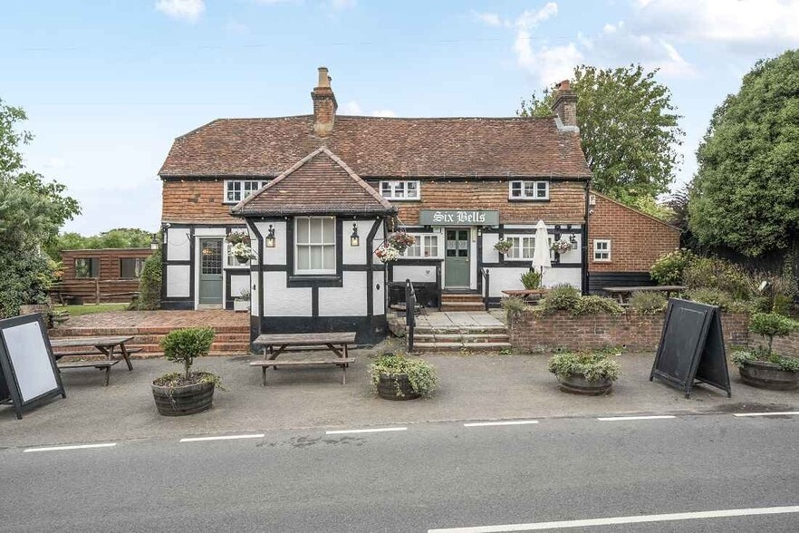 Newdigate roofers